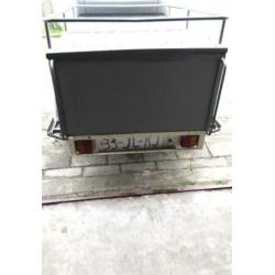 Gesloten bagage / gereedschap aanhangwagen met reserve wiel