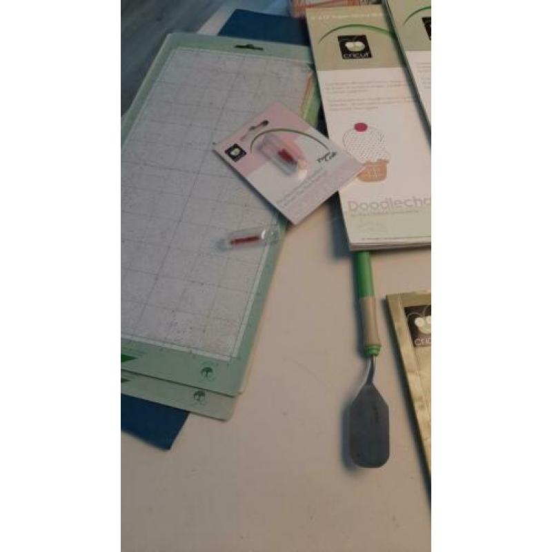 Cricut snijmachine met vele toebehoren!
