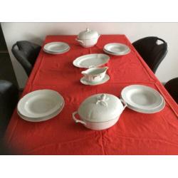 Diner servies. Kaiser. 4 pers. Ongeveer 50 jaar