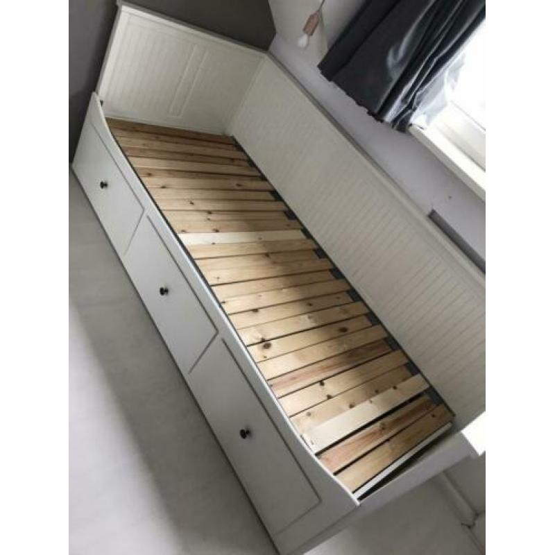 Hemnes uitschuifbaar bed Ikea wit.