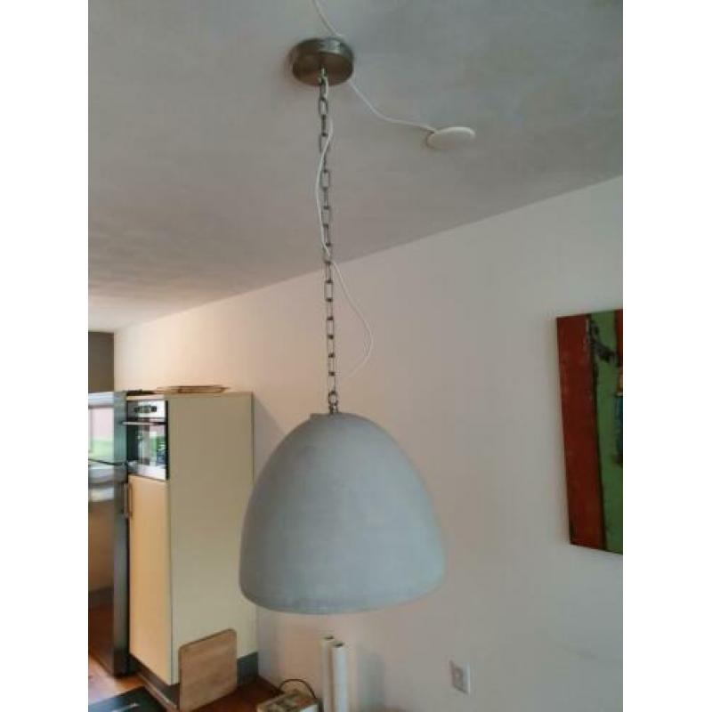 Betonnen hanglampen 2 stuks aan ketting
