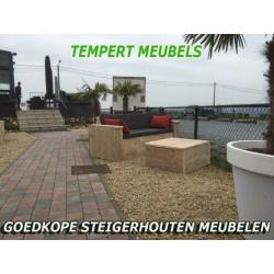 Robuuste steigerhouten loungebank / Loungeset.