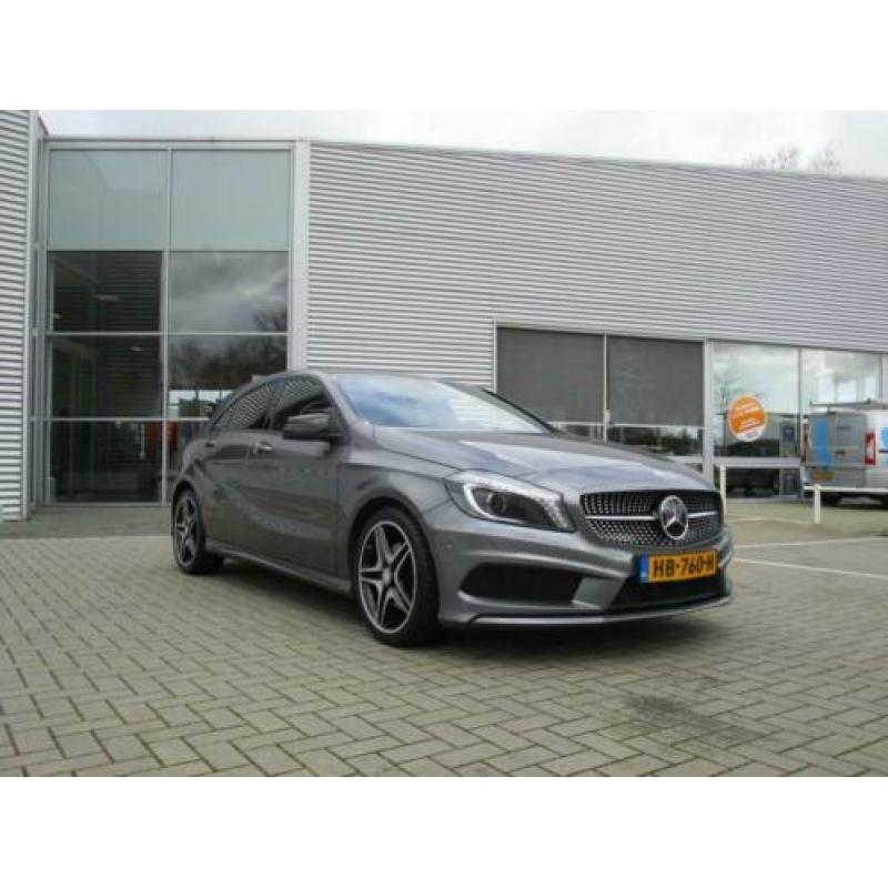Mercedes-Benz A-Klasse 180 AMG Line Automaat Navigatie Night