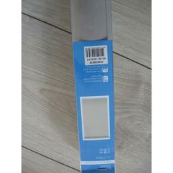 Nw basic rolgordijn zandkleur 80x175 €10.00 Leen Bakker.