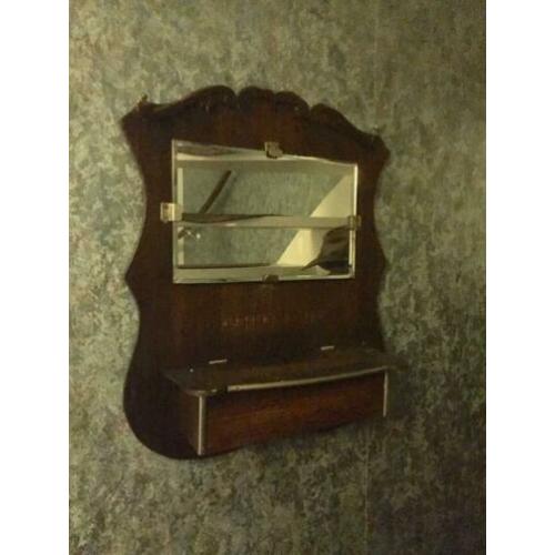 Jaren 40/50 hangspiegel met kammenbakje
