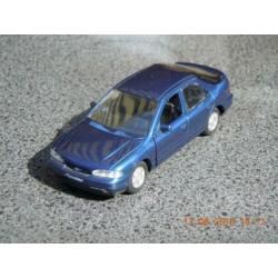 Ford Mondeo hatchback 5 deurs. Model van het merk gama .