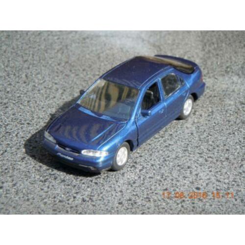 Ford Mondeo hatchback 5 deurs. Model van het merk gama .