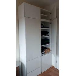 Twee PAX kledingkasten hoogglans wit