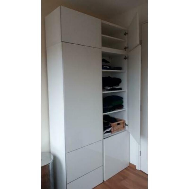 Twee PAX kledingkasten hoogglans wit