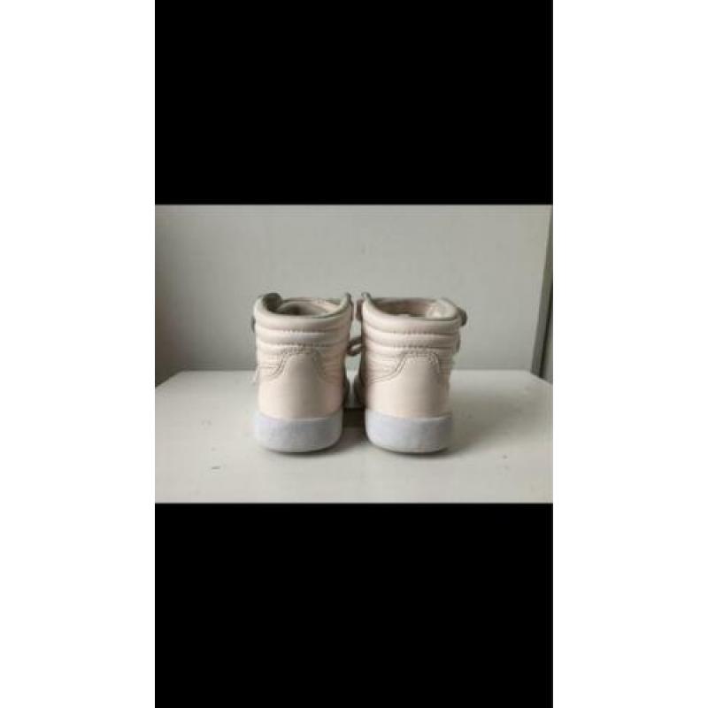 Reebok maat 18,5 lichtrose