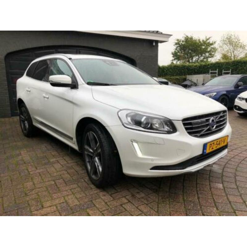 Volvo XC60 2.4 D5 Polar+ Pano, Leder