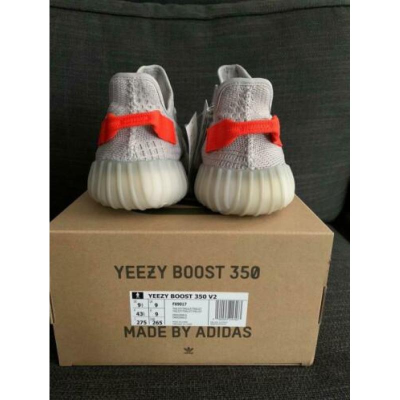 Yeezy Boost 350 V2 tail light maat 43 1/3