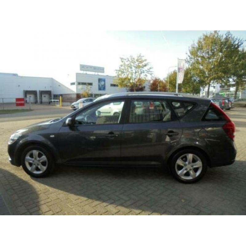 Kia Cee'd Sporty Wagon 1.4 CVVT Navigator Plus Pack APK07-20