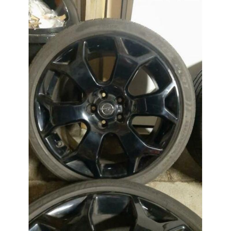 Opel velgen 18inch 5x110 black ( opc )