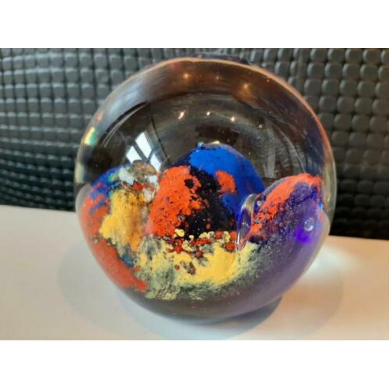 Presse papier blauw geel rood 8cm !