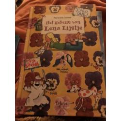 8 delen hoe overleef ik & 2 boeken van Lena