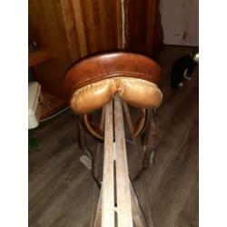 JC veelzijdigheidszadel volledig bruin leder 18.5 inch zadel