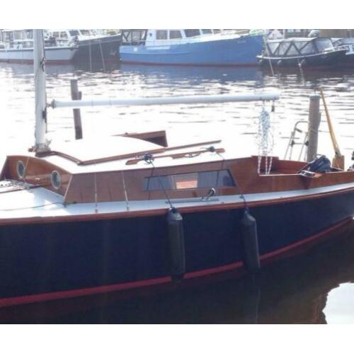 Zeilboot Kolibri 560 + stallingstrailer en buitenboordmotor