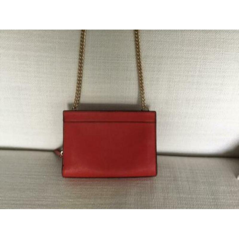 Nieuw rood damestasje, cross over