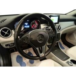 Mercedes-Benz CLA-Klasse 180 CDI PRESTIGE AMG STYLE Autom, L
