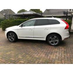 Volvo XC60 2.4 D5 Polar+ Pano, Leder
