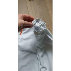 Witte uniform broeken voor in de zorg.