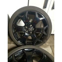 Opel velgen 18inch 5x110 black ( opc )