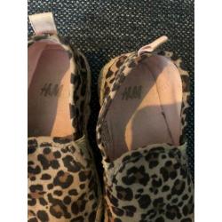 Schoentjes met panter print / leopard print mt 25