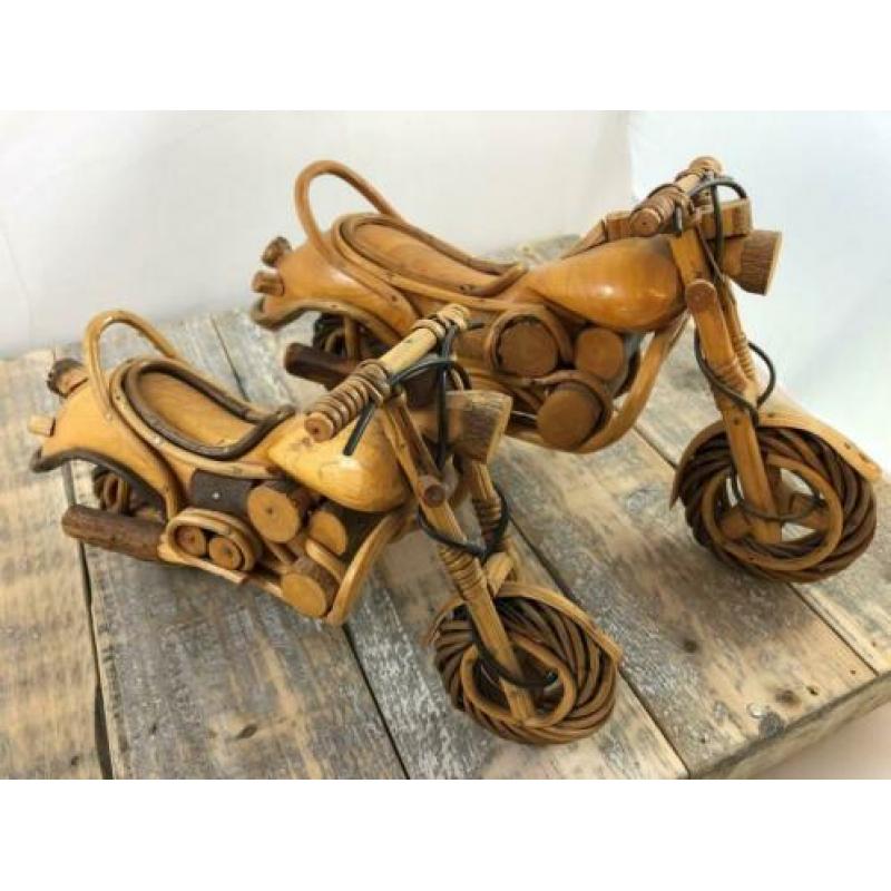Set handgemaakte houten motoren, lowriders.