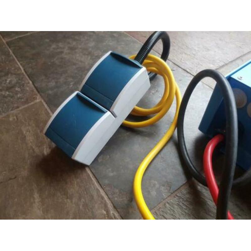 Victron energy omvormer inverter 1200 12 volt phoenix