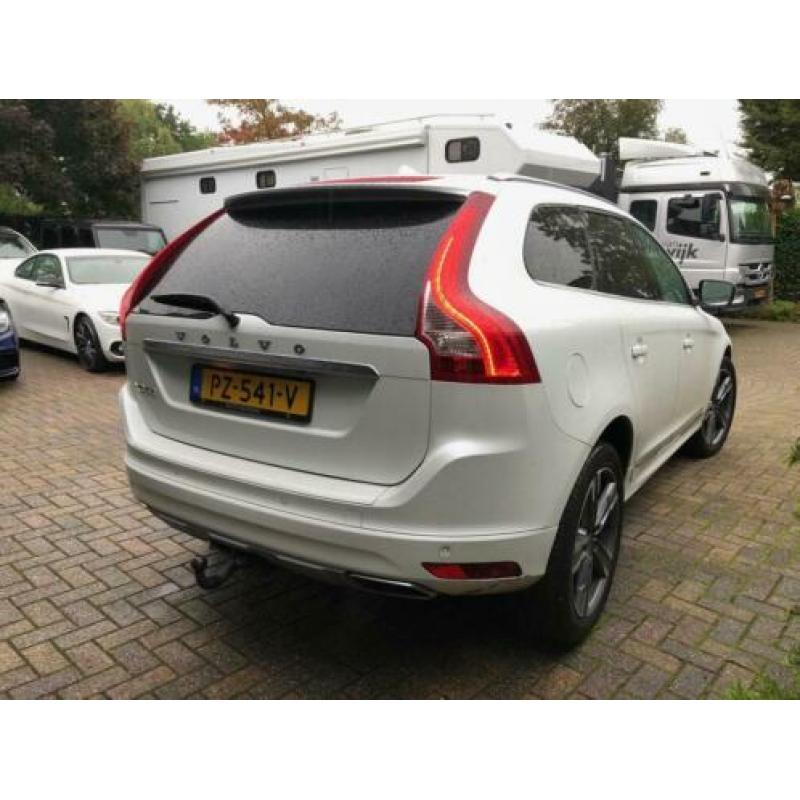 Volvo XC60 2.4 D5 Polar+ Pano, Leder
