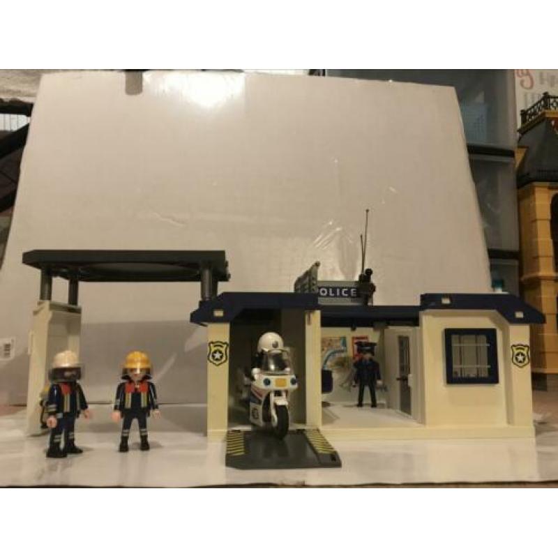 Playmobil politiebureau en dief