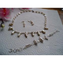 BIWA PARELS Ketting Verzilverd met Oorbellen