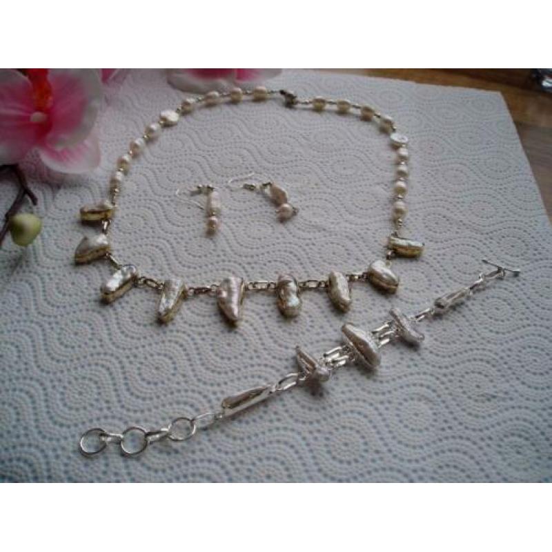 BIWA PARELS Ketting Verzilverd met Oorbellen