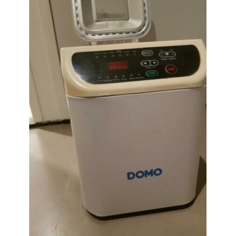 Automatiche broodmachine DOMO B2500 .