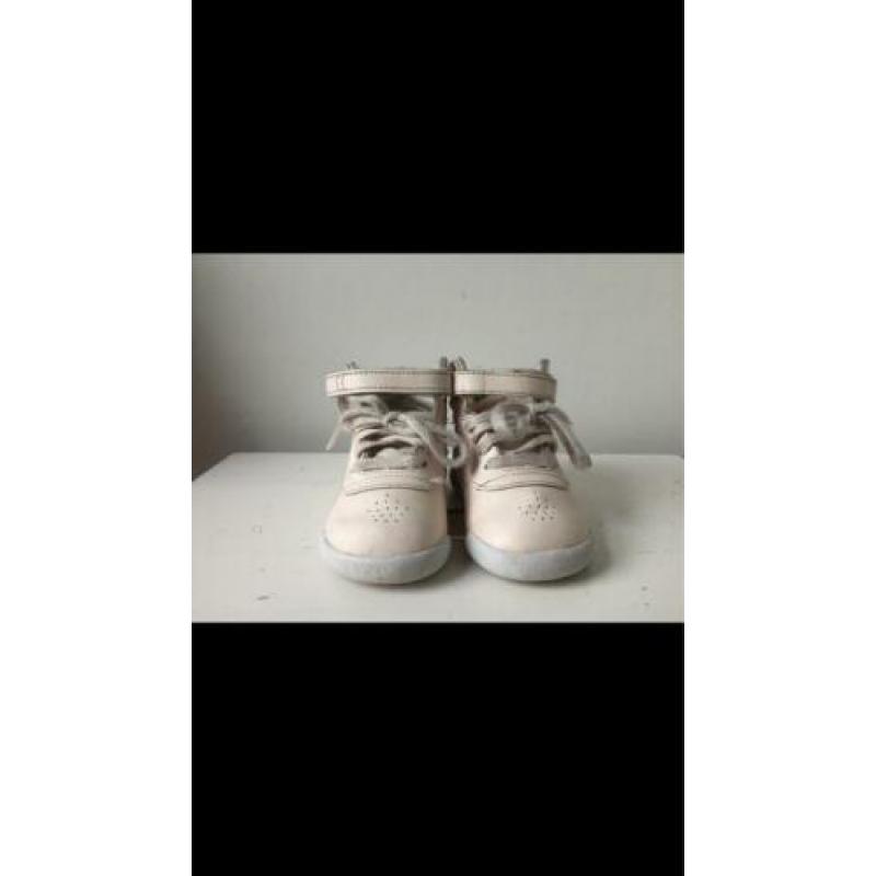 Reebok maat 18,5 lichtrose
