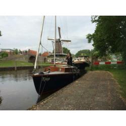 Zeilboot Kolibri 560 + stallingstrailer en buitenboordmotor