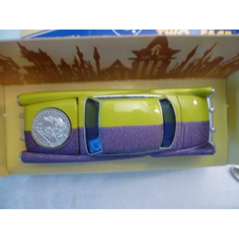 Corgi Batman DC Comics Two Face Car 1:43 modelauto film.