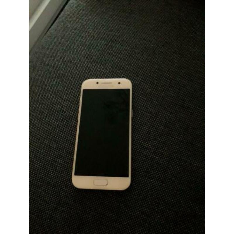 Samsung Galaxy a3 roos kleur