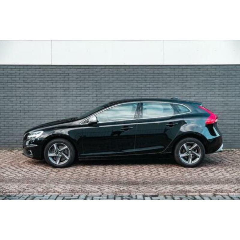Volvo V40 2.0 D3 Business Sport | Stoelverwarming | DAB | Pa