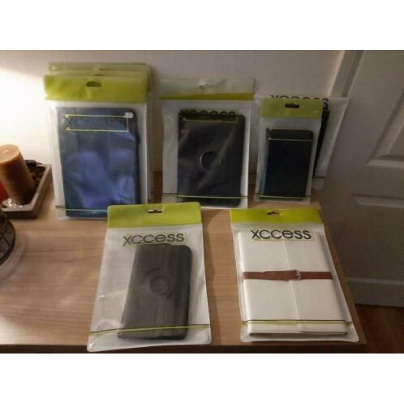 Grote partij tablet en iPad hoesjes en gamemuizen