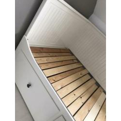 Hemnes uitschuifbaar bed Ikea wit.