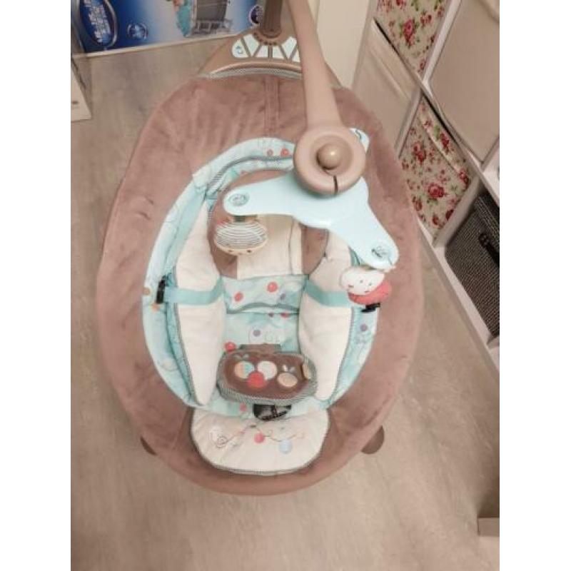 Baby schommel massage stoel.