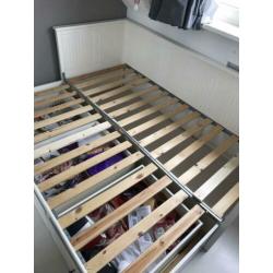 Hemnes uitschuifbaar bed Ikea wit.