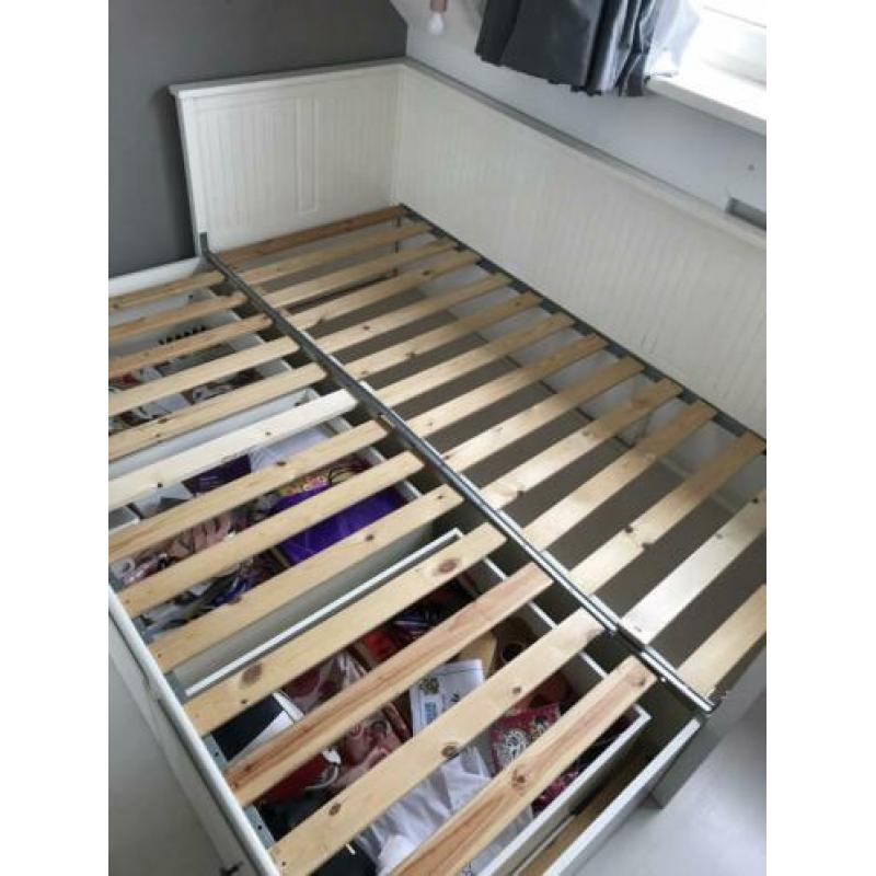 Hemnes uitschuifbaar bed Ikea wit.