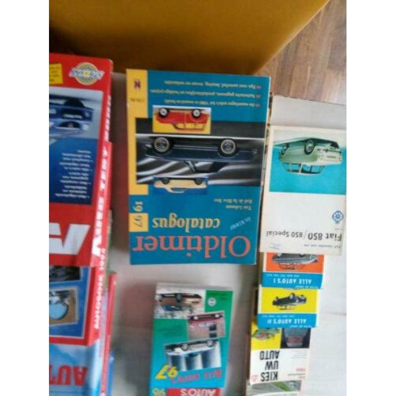 Een keur aan auto boeken 25 stuk 1966 tot 2000!