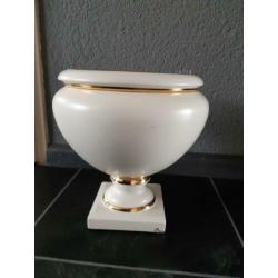 Vaas creme kleur met 24K merk:Bosa