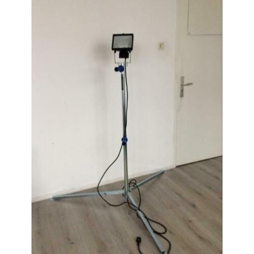 Bouwlamp 500w met statief merk Promax professional