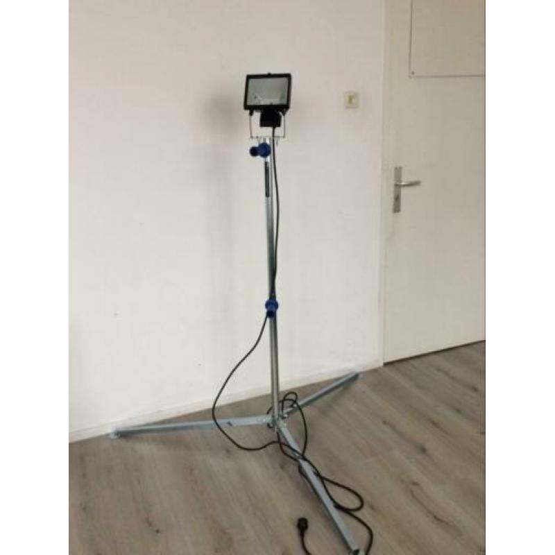 Bouwlamp 500w met statief merk Promax professional