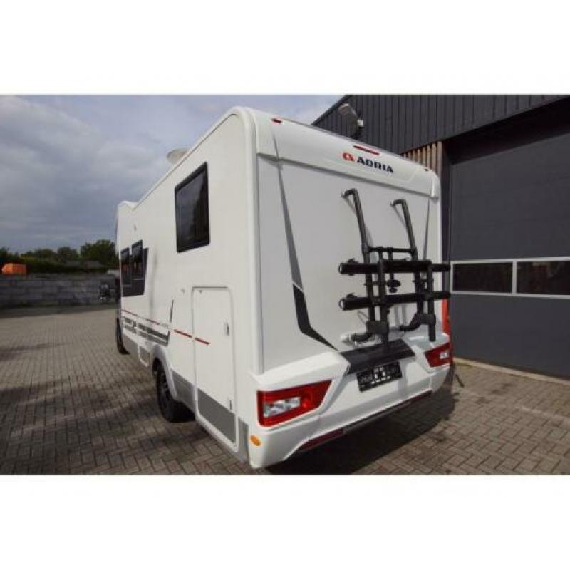 Adria Coral XL Plus A 670 sl 2 aparte bedden ,automaat